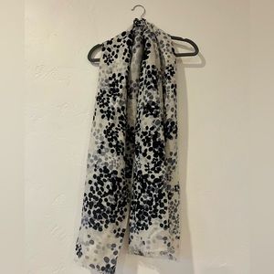 Beautiful large scarf